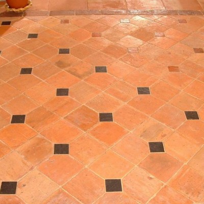 Carrelage avec cabochons - antique French terracotta floors POA