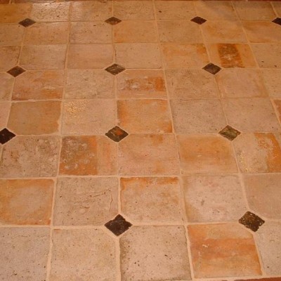 Carrelage à cabochons - antique French terra cotta floors POA