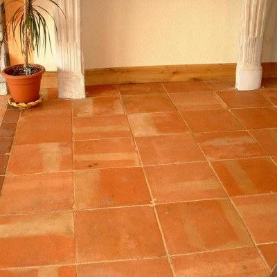 Terre cuite grand format 33x33cm - Large antique terracotta POA
