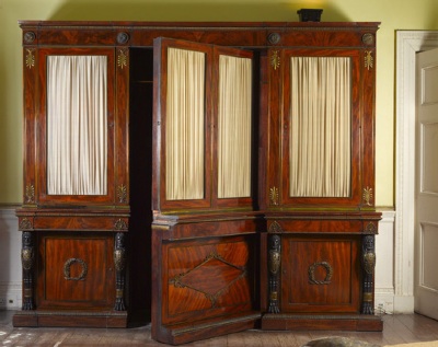 1509230228-George-III-gilt-bronze-mounted-library-bookcase-circa-1800-through-which-the-Prince-Regent-passed-to-visit-Mrs-Fitzherbert-est-60-000-80-000-3.jpg