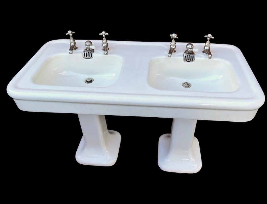 buying-and-reusing-antique-bathrooms-taps-and-sanitaryware-5-bxk.jpg
