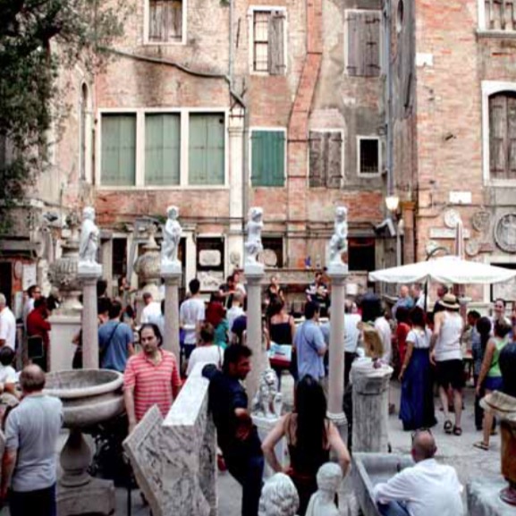 venice-reclaimed-stone-yard-and-art-marble-workshops-close-down-1-o0n.jpg