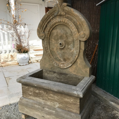 Wall Fountain Style Antique Provence, Provencal Stone Fountian