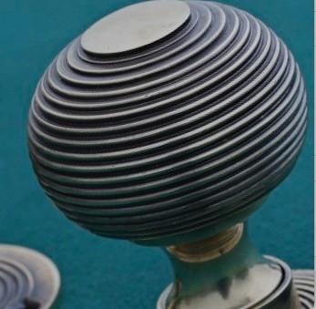 buying-door-knobs-things-you-need-to-know-1-evv.jpg