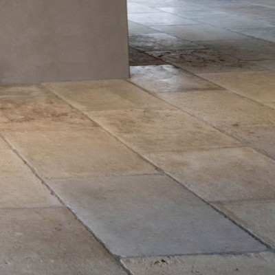 Antique reclaimed grey Barr de Montpelier