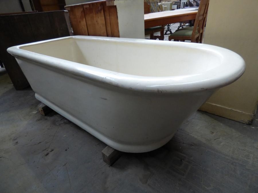 reclaiming-a-bath-in-the-bedroom-2.jpg
