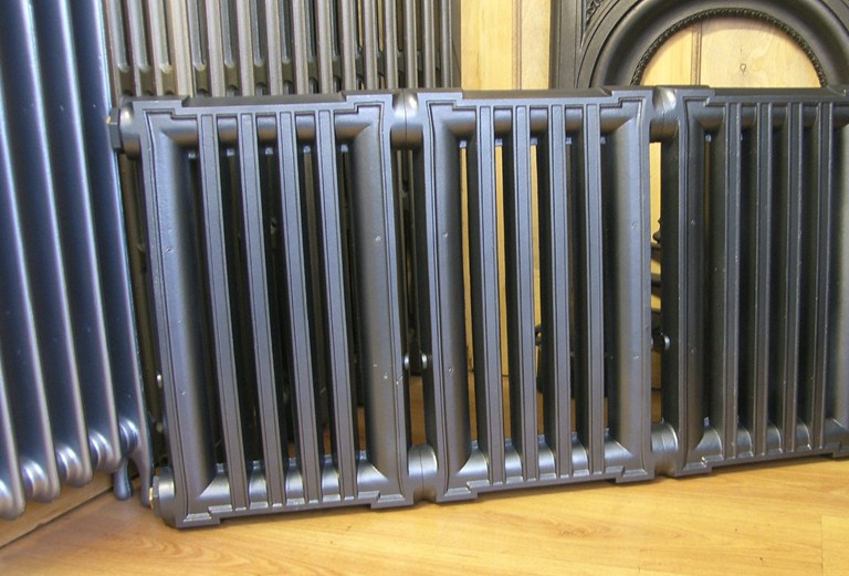 Antique & Reclaimed listings 15 art deco radiator SalvoWEB UK
