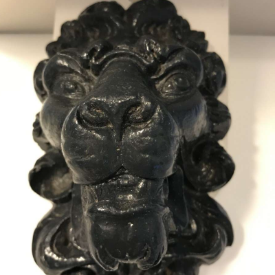 New & Repro: Resin Lions Head