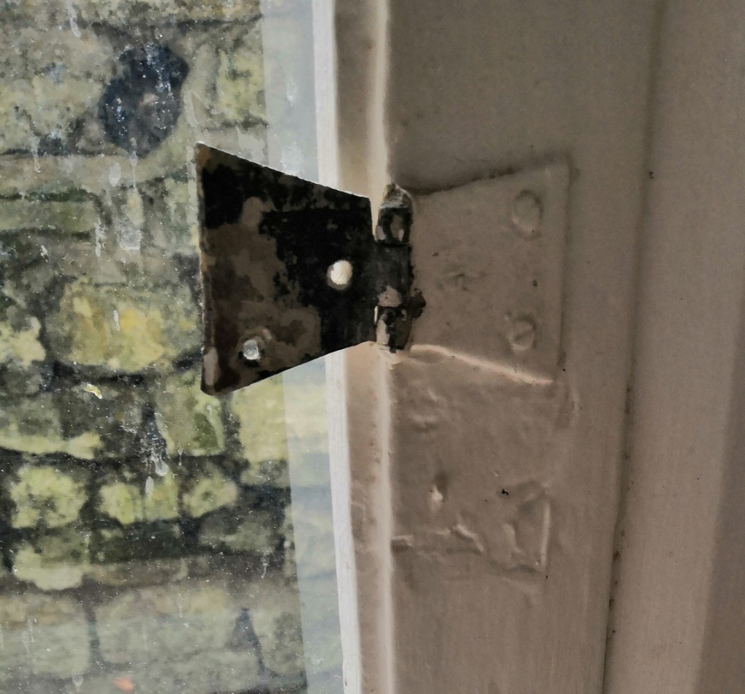 Wanted listings Butterfly hinge to window shutter SalvoWEB UK