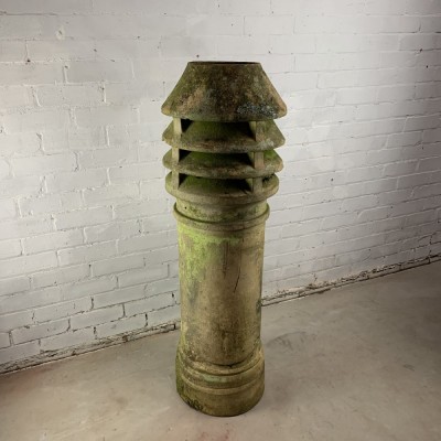 Large Antique Buff Vented Chimney Pot