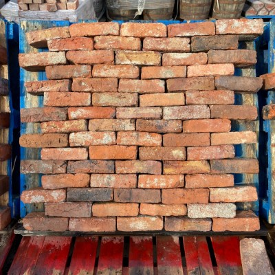 Reclaimed 2 1/2” Tudor Handmade Bricks | Pack of 450 Bricks