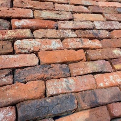 Reclaimed 2 1/2” Tudor Handmade Bricks | Pack of 450 Bricks