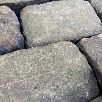Reclaimed Grit Stone Cobbles / Setts