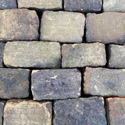 Reclaimed Grit Stone Cobbles / Setts