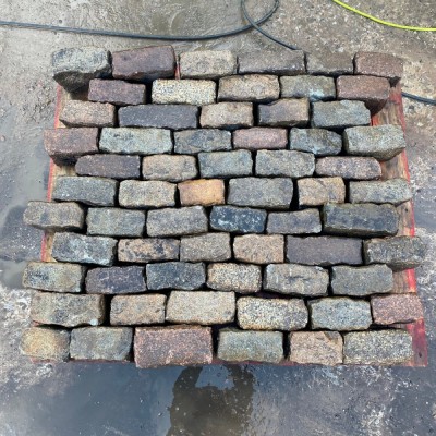 Reclaimed Mixed Granite Cobbles / Setts