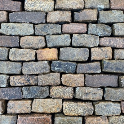 Reclaimed Mixed Granite Cobbles / Setts