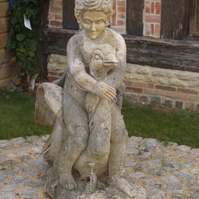 statue cherubin et cygne / swan or goose boy statue POA