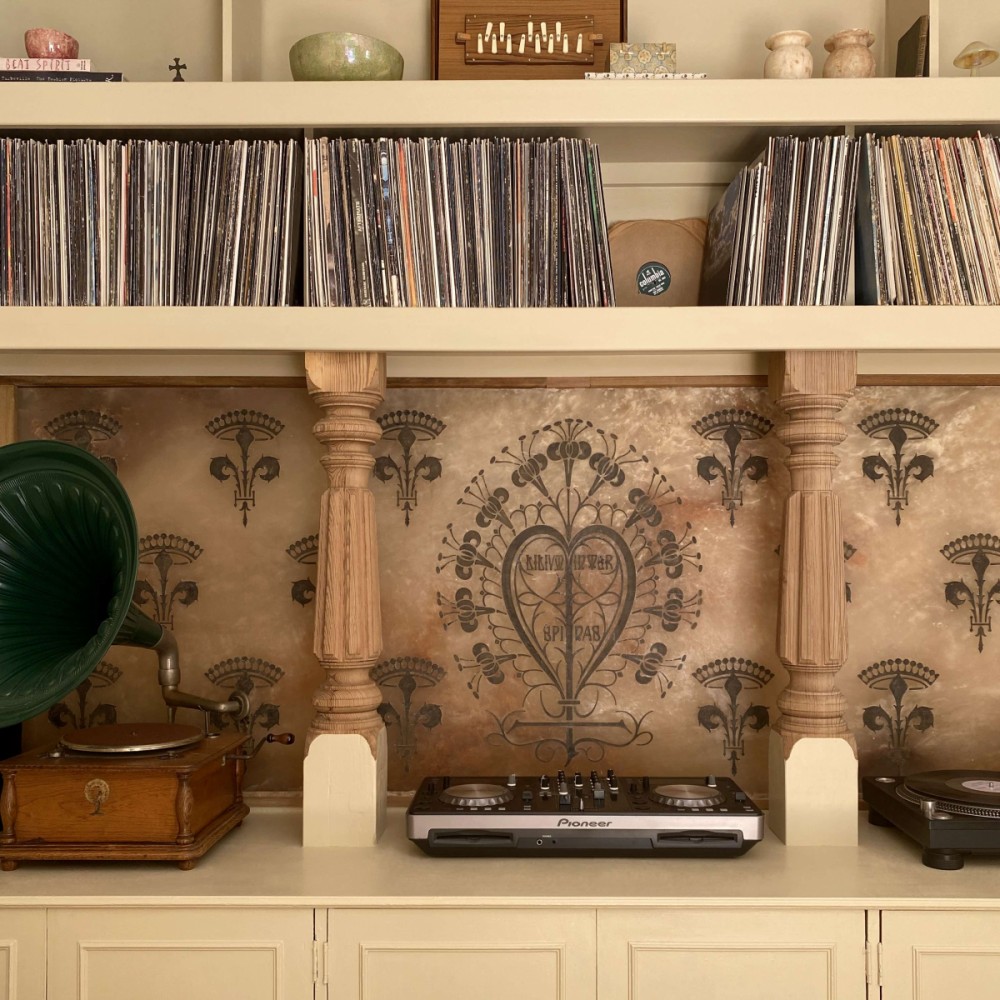 reclaimed-woman-column-vinyl-shrine-1-eyy.jpg
