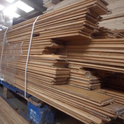 Reclaimed Oak floorboards / Strip flooring