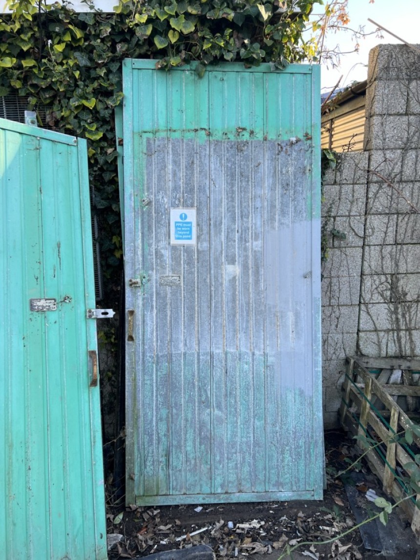 Antique Reclaimed Industrial Sliding Doors SalvoWEB UK antique-reclaimed-industrial-sliding-doors-salvoweb-uk