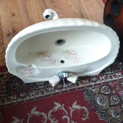 Balterley Shell toilet and sink with Satsuma decoration painting 