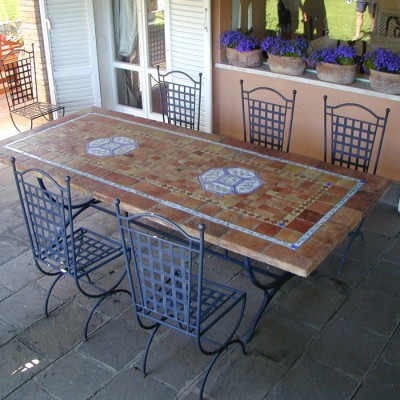 New: Garden table made with antique and ceramic painted tiles