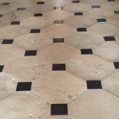 Antique Reclaimed Limestone octagonal flooring in Cabochon