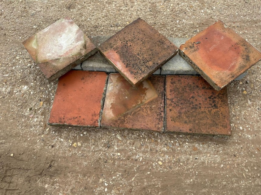 Antique & Reclaimed Red Quarry Tiles- SalvoWEB UK
