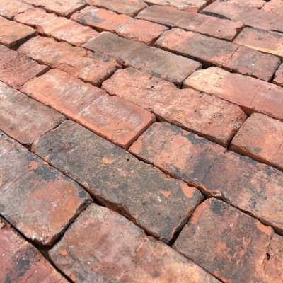 Reclaimed Barnstock Brick Slips / Tiles