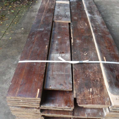 Reclaimed Pine boards.....9" wide ( 225 mm ).....45 mts sq