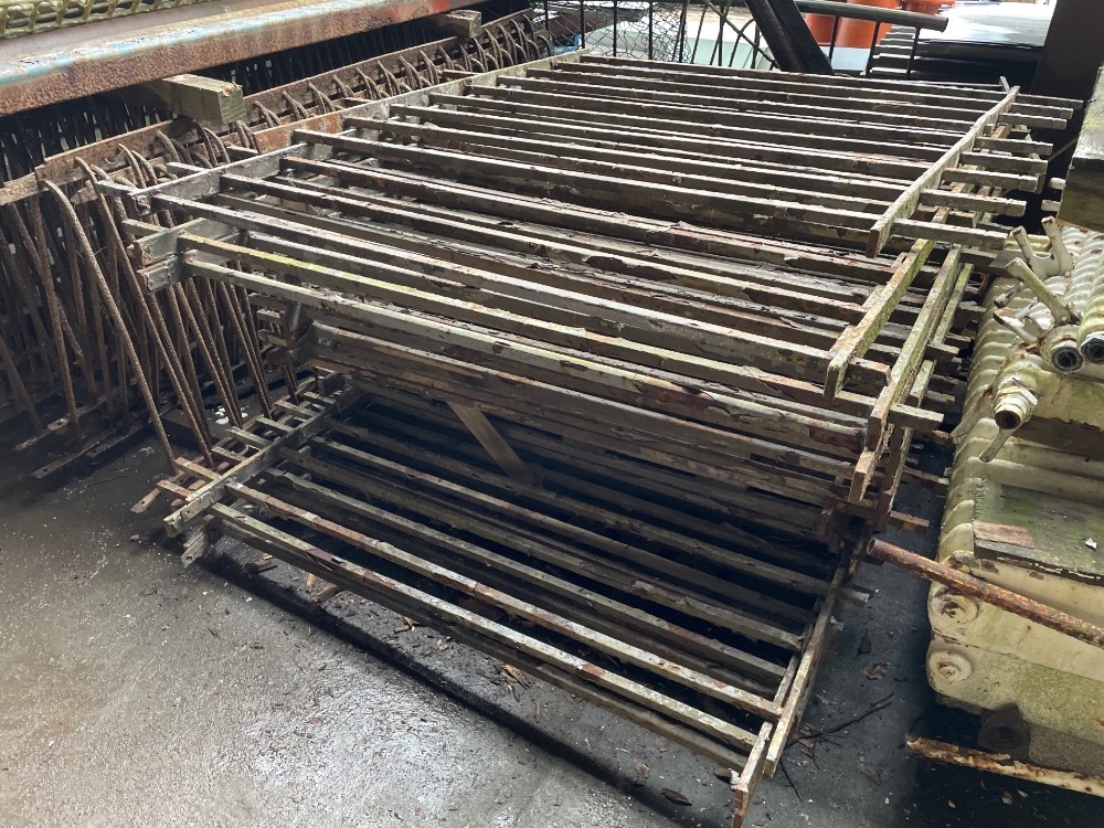 unreserved-seasonal-clearance-auction-of-architectural-salvage-and-building-materials-on-behalf-of-martin-edwards-rbm-12-qst.jpg