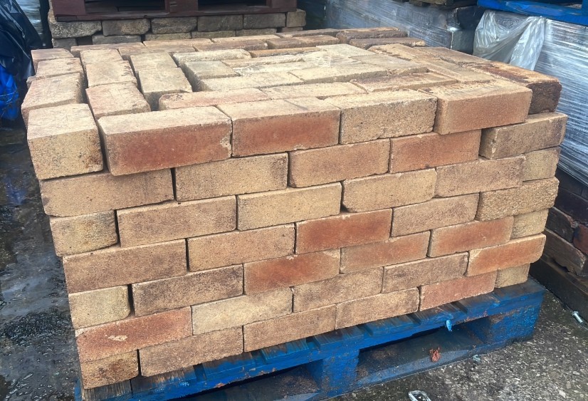 unreserved-seasonal-clearance-auction-of-architectural-salvage-and-building-materials-on-behalf-of-martin-edwards-rbm-13-5iz.jpg