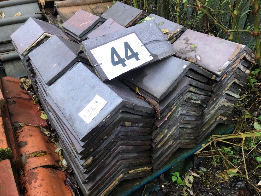 unreserved-seasonal-clearance-auction-of-architectural-salvage-and-building-materials-on-behalf-of-martin-edwards-rbm-14-7m1.jpg