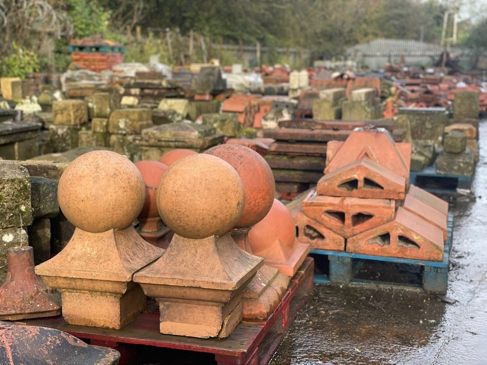 unreserved-seasonal-clearance-auction-of-architectural-salvage-and-building-materials-on-behalf-of-martin-edwards-rbm-2-n7d.jpg