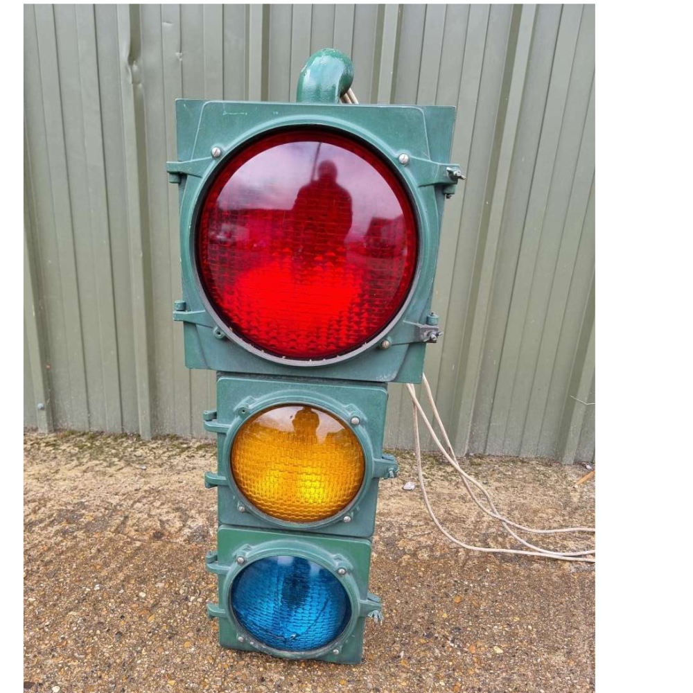 Antique & Reclaimed listings New York Traffic Light. Pre 1970s SalvoWEB UK