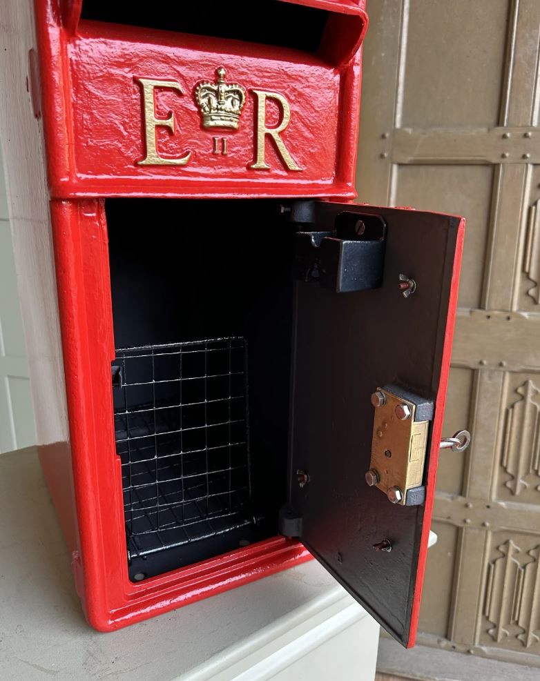 Antique & Reclaimed Antique ERII Arch Back Post Box - Genuine