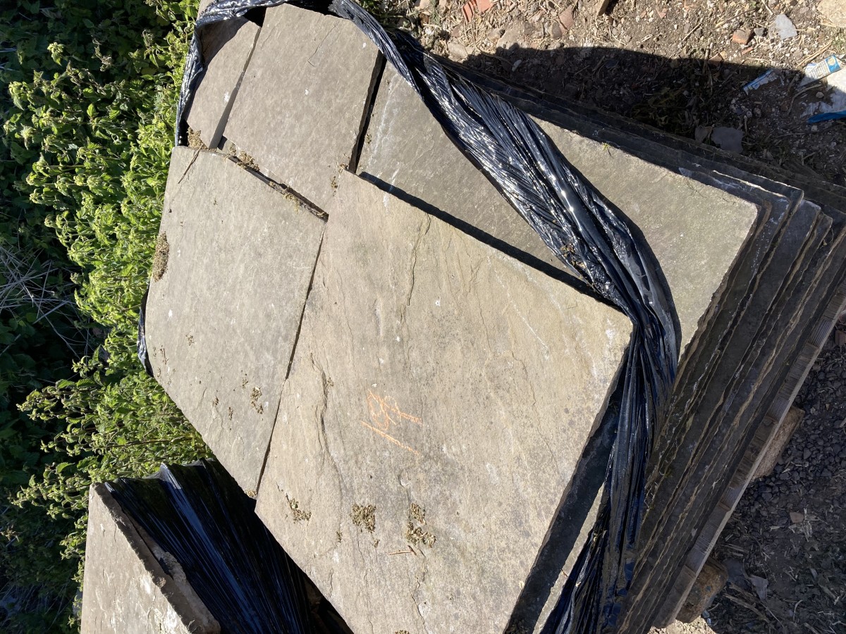 Antique & Reclaimed Reclaimed natural paving flags 140m2 available ...
