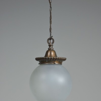 Satin Globe Gadrooned Gallery