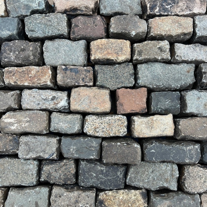 ai-reports-on-reclaimed-building-materials-reuse-3-4at.jpg