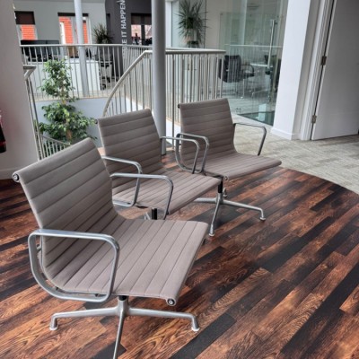 3 Genuine Herman Miller Eames 938-138 Aluminium Swivel Chairs