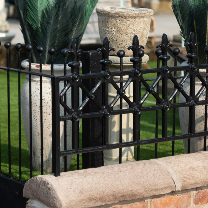 Cast Lron Rails New: Black Cast Iron Short Railings WS3 | Reproduction Items