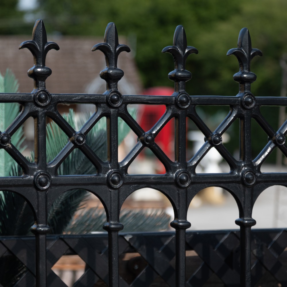 Cast Lron Rails New: Black Cast Iron Tall Railings WS4 | Reproduction Items