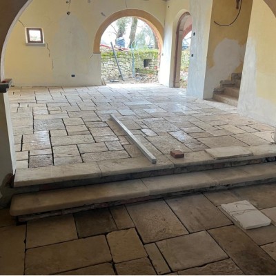 Reclaimed flagstones limestone flooring 