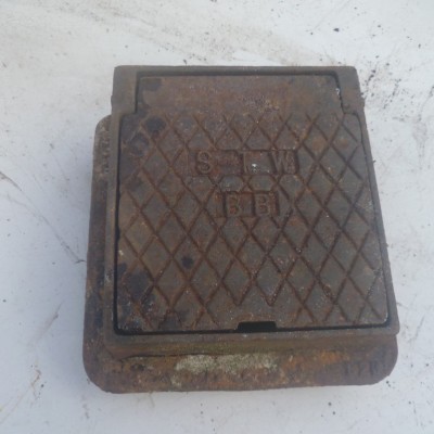 cast iron water covers man hole  covers 