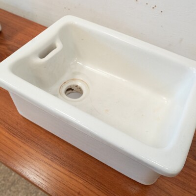 Twin Countertop Butler Sinks on Reclaimed Cast Iron and Teak Unit