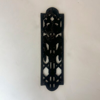 Reclaimed Cast Iron Primrose Finger Plates - 6 Pairs Available