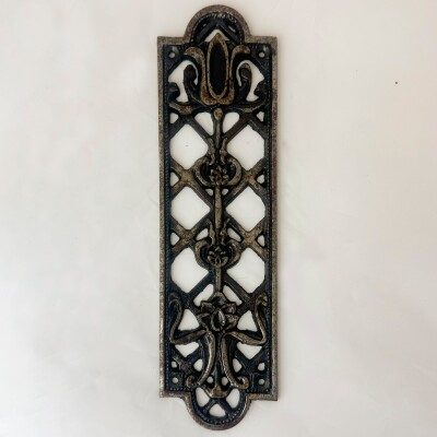 Reclaimed Cast Iron Tulip Finger Plates - 8 Pairs Available