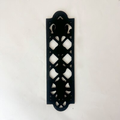 Reclaimed Cast Iron Tulip Finger Plates - 8 Pairs Available