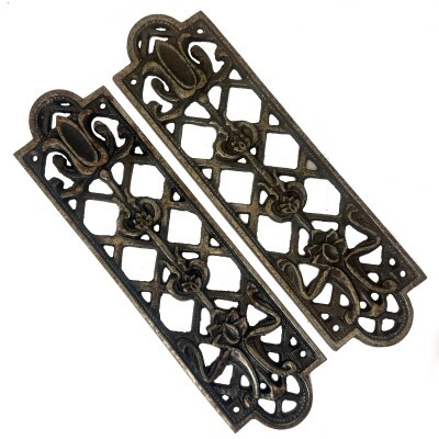 Reclaimed Cast Iron Tulip Finger Plates - 8 Pairs Available