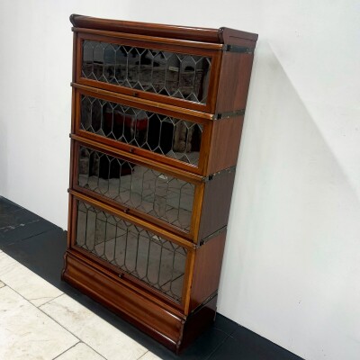 Antique Globe Wernicke Mahogany Leaded Glass Bookcase/Cabinet